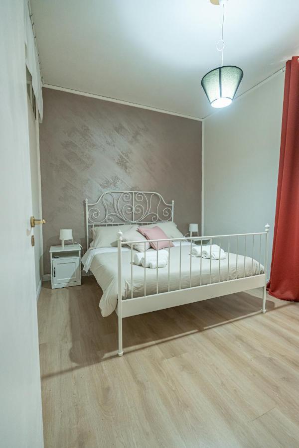 Casa Vacanze Decumano 18 Napoli Esterno foto