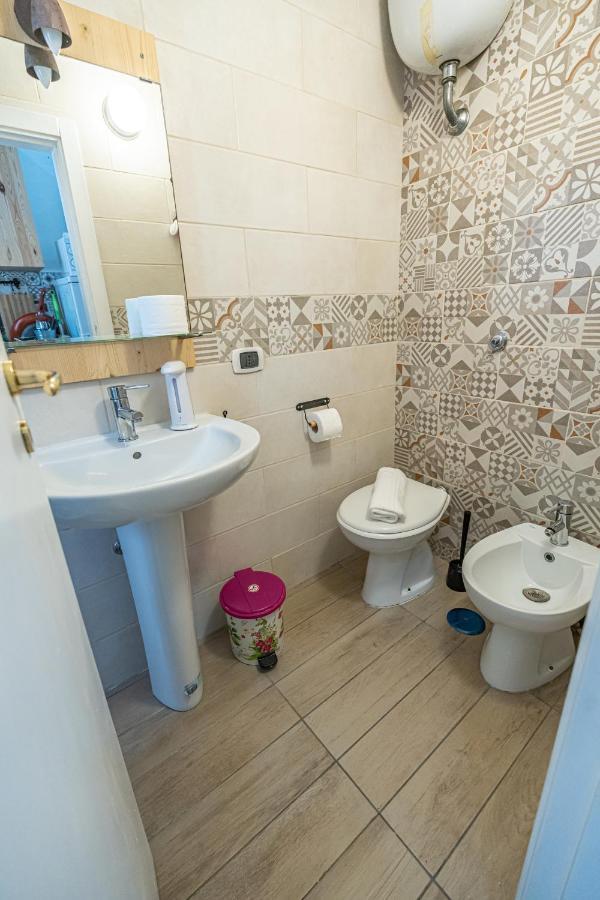Casa Vacanze Decumano 18 Napoli Esterno foto