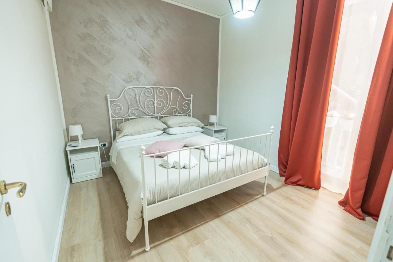 Casa Vacanze Decumano 18 Napoli Esterno foto